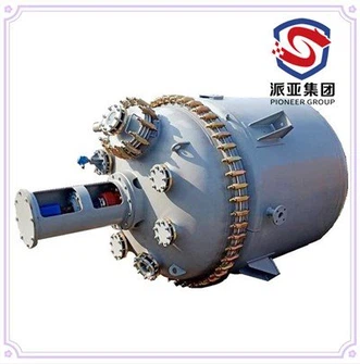 Reaktor typu AE se skleněnou vložkou