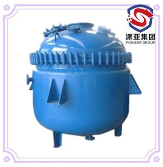 Skleněná destilační nádrž